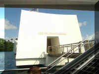 015_Memorial_Pearl_Harbour.jpg (20139 Byte)